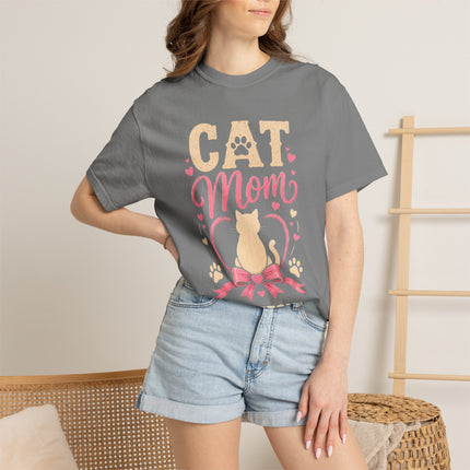 Cat Mom Personalized T-Shirt – Custom Cat Name Gift for Cat Lovers