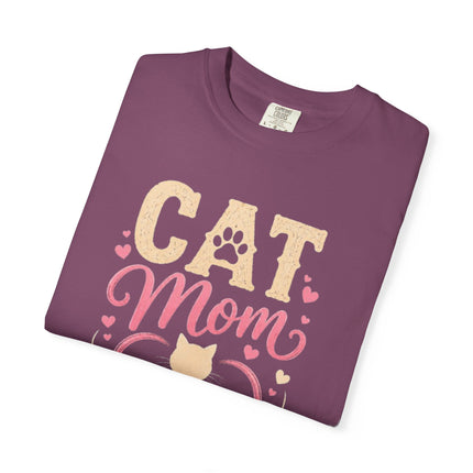 Cat Mom Personalized T-Shirt – Custom Cat Name Gift for Cat Lovers