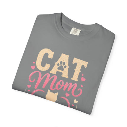 Cat Mom Personalized T-Shirt – Custom Cat Name Gift for Cat Lovers