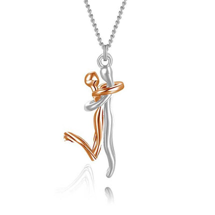 18K Love Hug Couple Necklace – Romantic Anniversary & Valentine’s Day Pendant