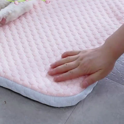 Soft cooling bed for dogs and cats