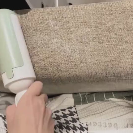 Pet hair cleaner for furniture